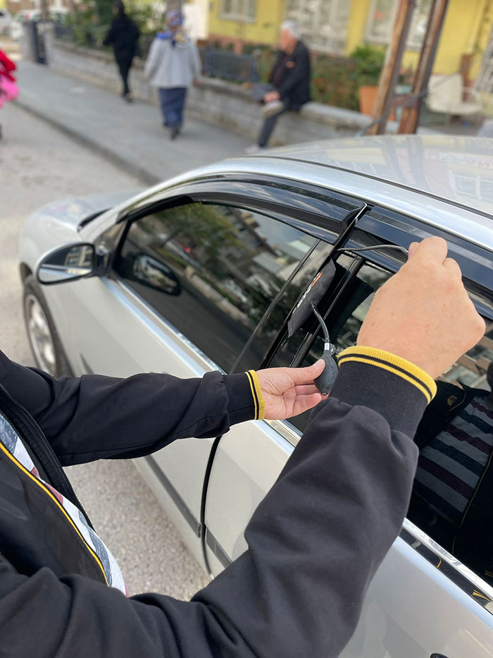 Yunak Oto Kilitçisi